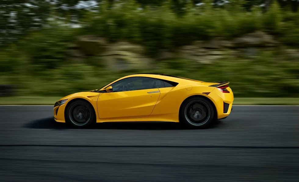2020-acura-nsx-yellow.jpg