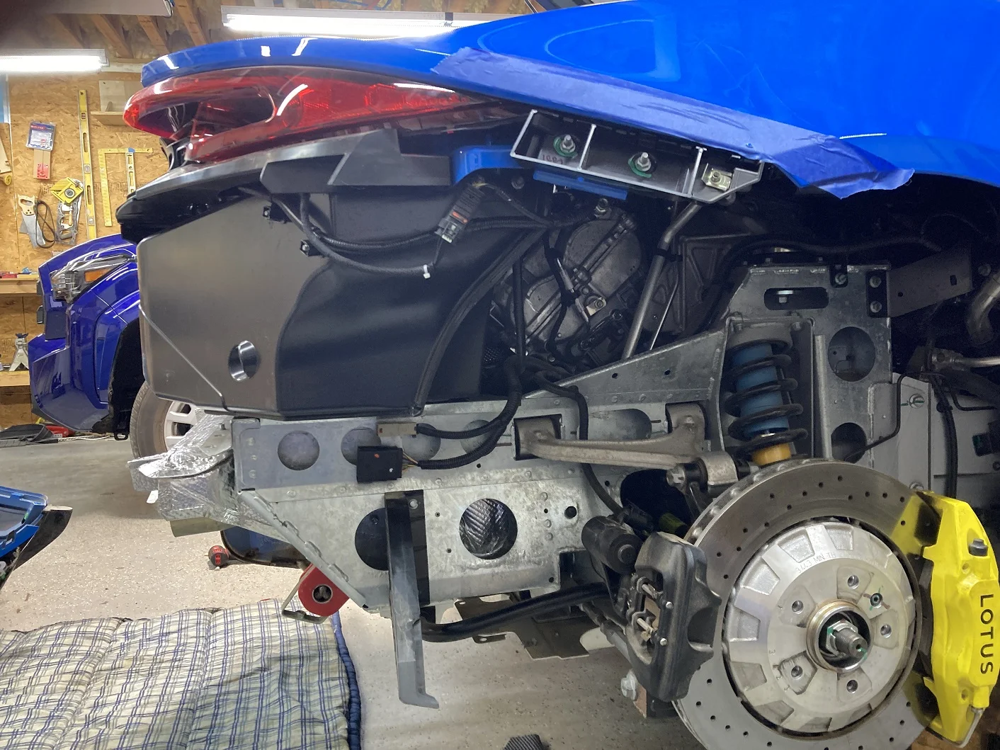 Pictures of V6 Emira with rear bumper off ( believe plastic part ...