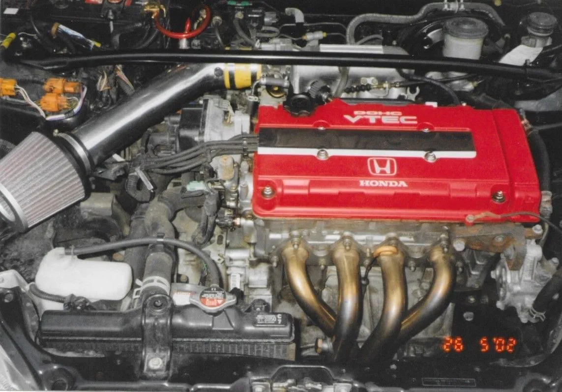 Civic_Motorraum_B16A1.webp