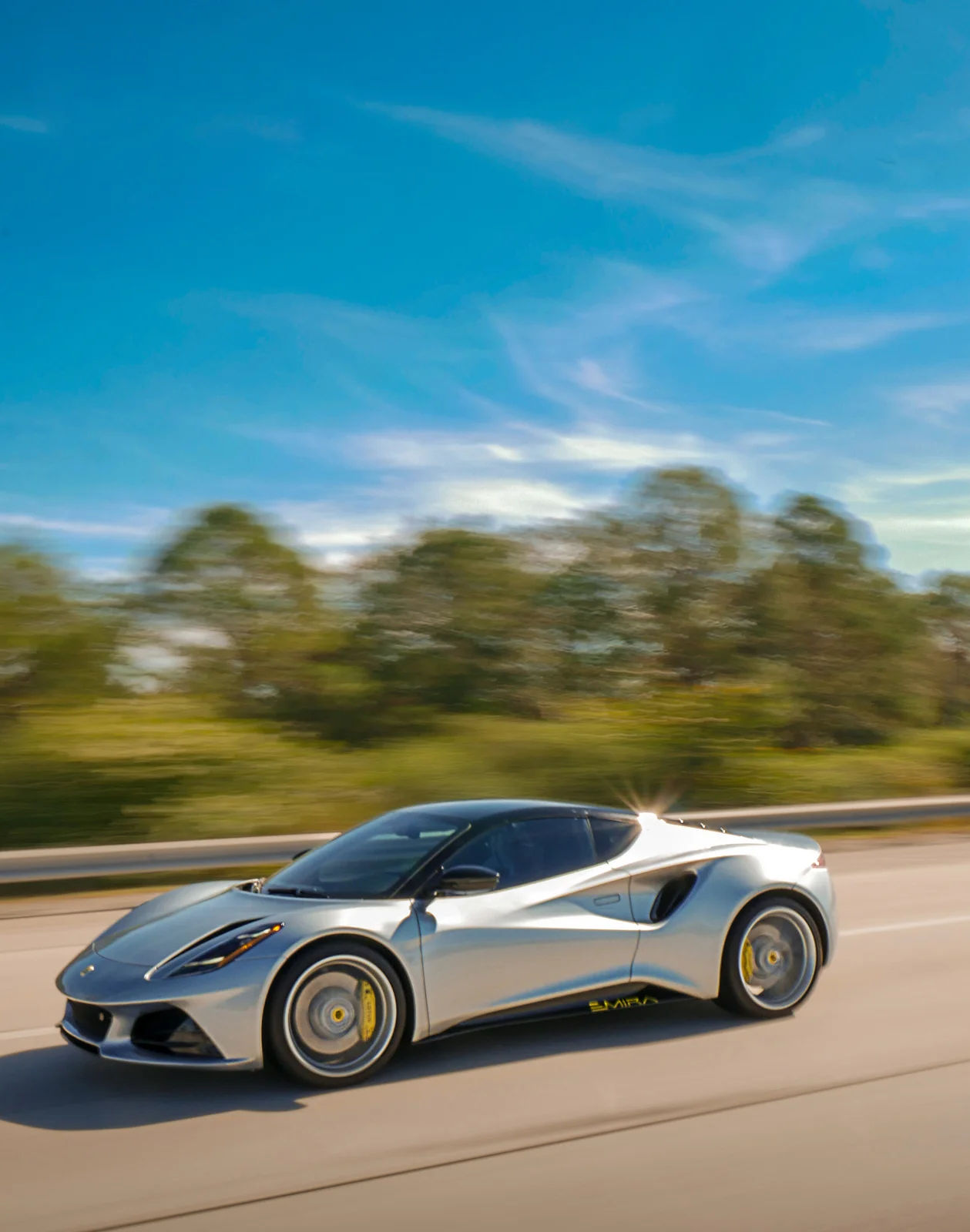 Emira Highway Rolling.webp