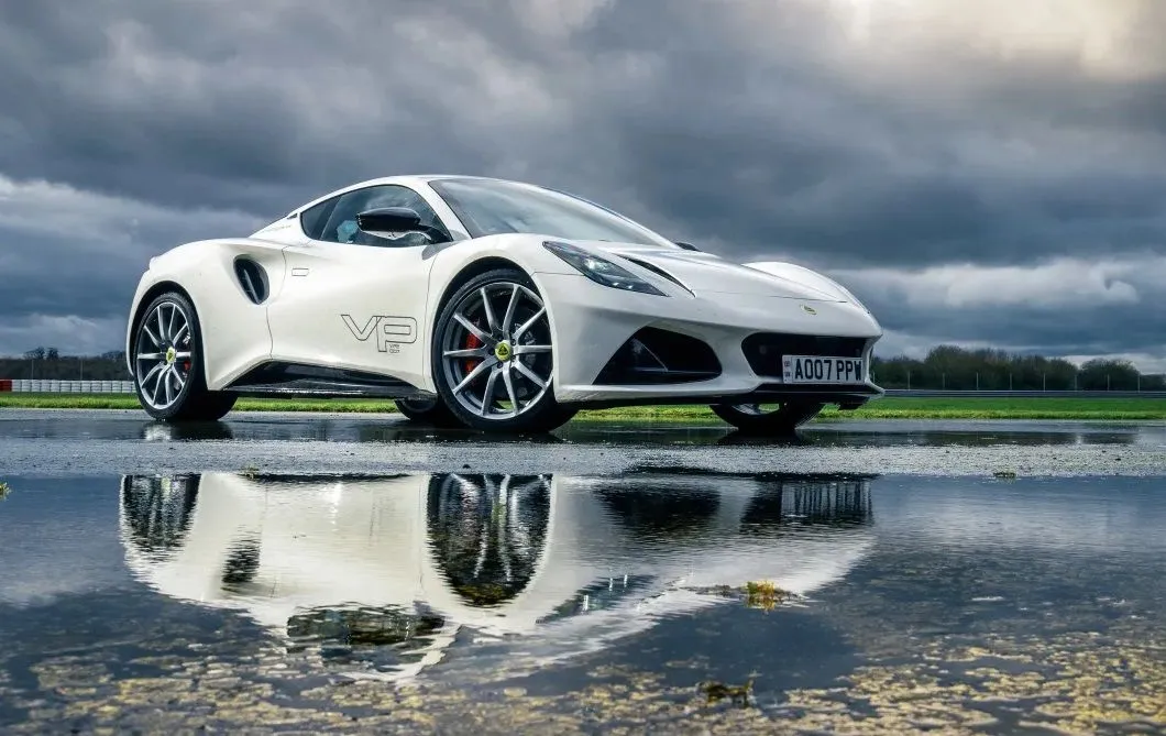 Lotus Emira prototype review-9.jpg