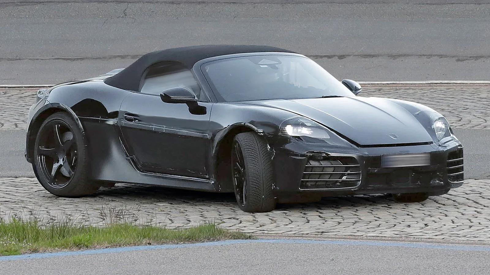 Porsche Boxster electric-3.jpg