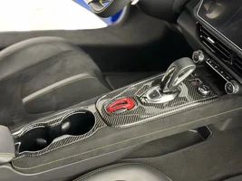 Jogon Carbon interiors