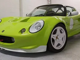 First real-world photo of silver wheels