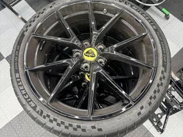 I4 Gloss Black Wheel/Tires w/1800 miles