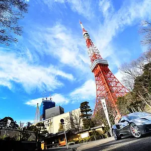 Lotus-Emira-in-Tokyo_2.jpg