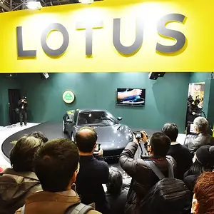 Lotus-Emira-at-Tokyo-Auto-Salon-2022_2.jpg