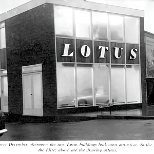 lotus-276454023_RealPhoto-v3_x2_1038x762.webp