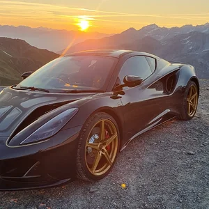 Media '40d83afb-ed15-4e58-9011-3997e888272f.webp' in category 'Lotus Emira Wallpapers'