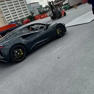 f0fa81ee-d4bb-4995-b201-1145847fe7be.mp4