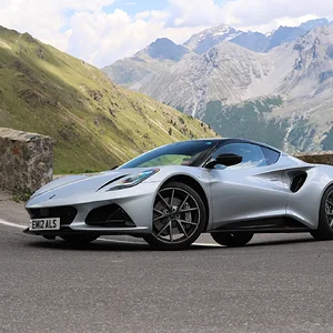 Emira Stelvio Up 20260624~2.webp