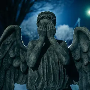 weeping-angel-doctor-who-flux-1634671120.jpg