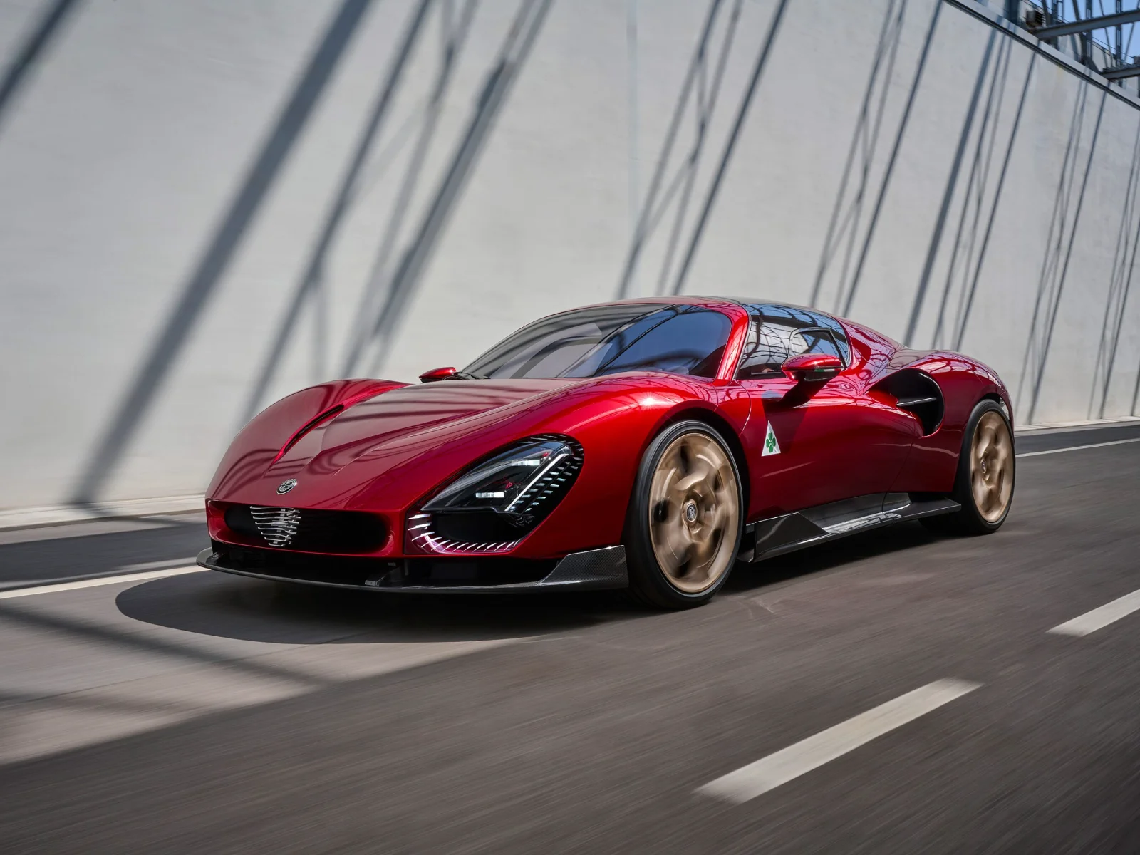 2024-Alfa-Romeo-33-Stradale-005-2100-scaled.webp