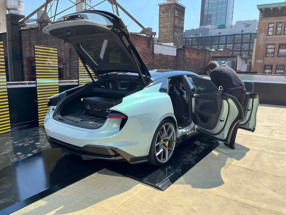 2025lotusemeyarearhatch64fa1b590ac15.jpg Lotus Emira Forum