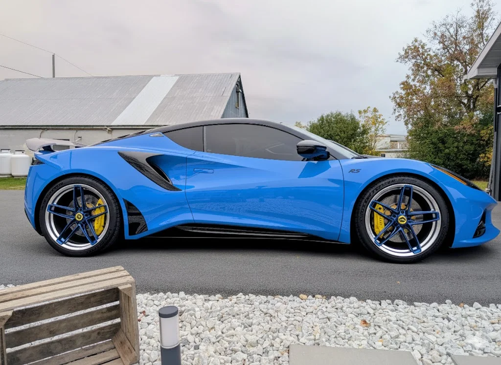 emira blue and silver rims.webp