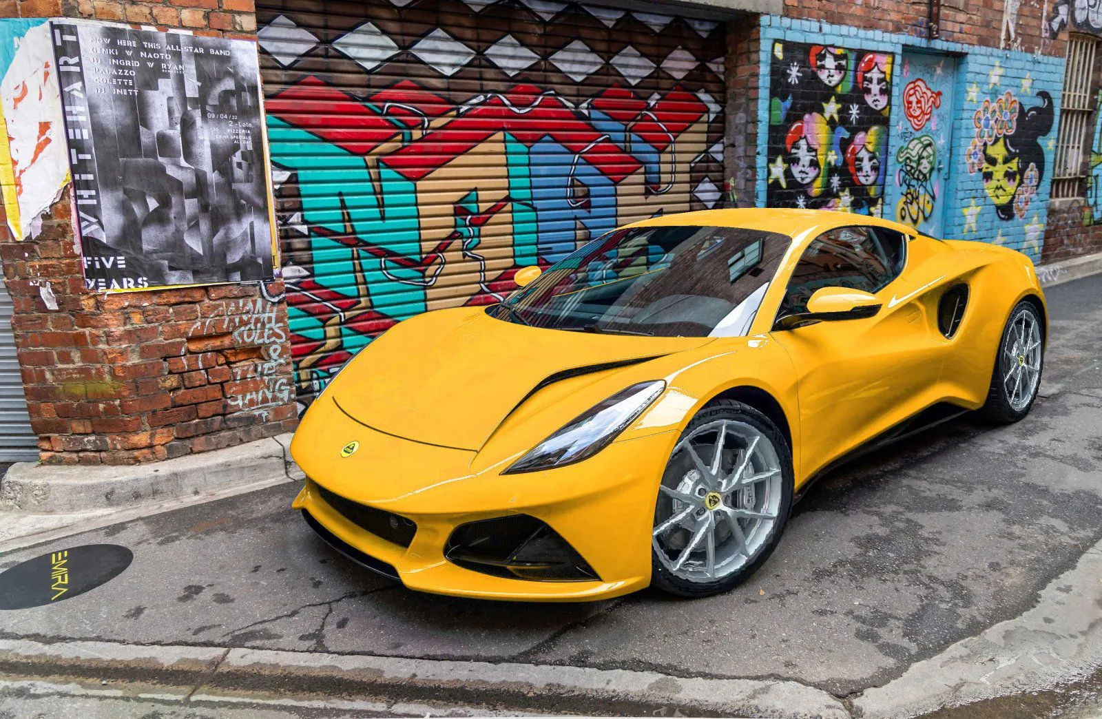 hethel-yellow-melbourne-silver-wheels-calipers.jpg