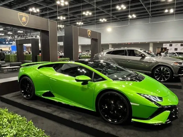 Lambo Huracon.jpg