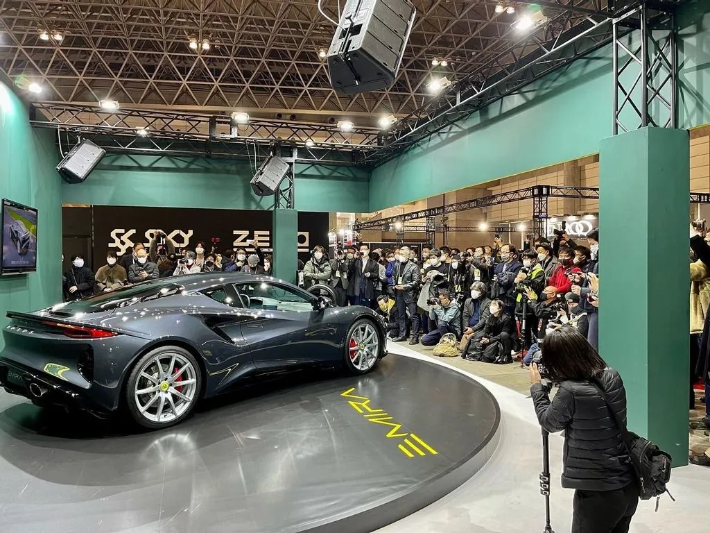 Lotus-Emira-at-Tokyo-Auto-Salon-2022_1.jpg