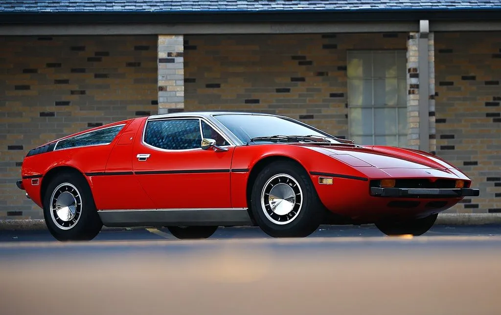 Maserati Bora-2.jpeg